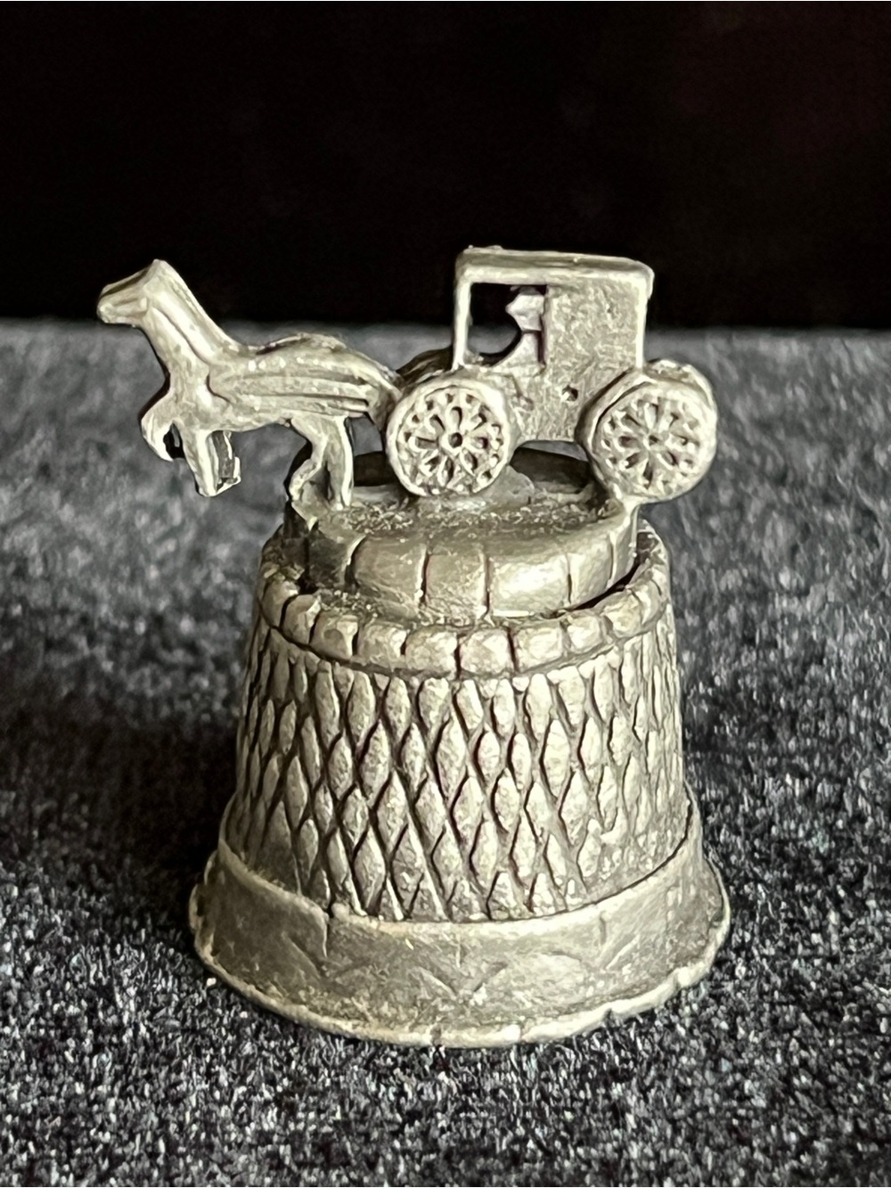 Vintage Pennsylvania Dutch Horse & Buggy Thimble Pewter